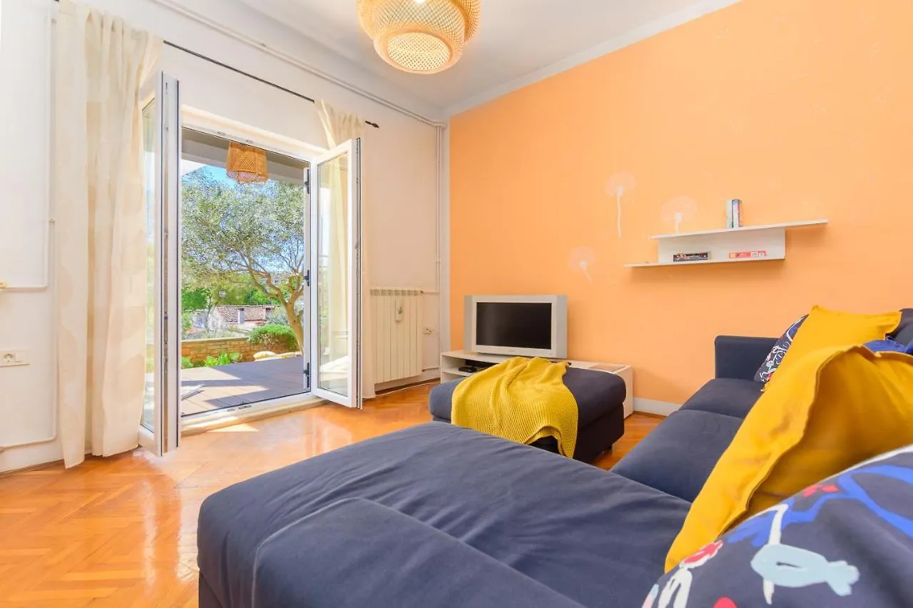 Apartment Macan, Beautiful Green Oasis Pula Croatia