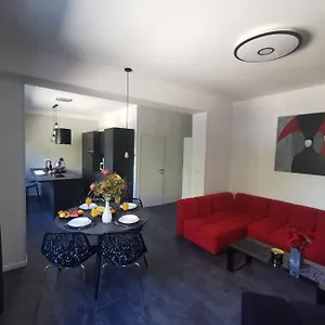 Apartment Oasis In The Near Amfiteatar,free Parking And Free Wi-fi, Pula