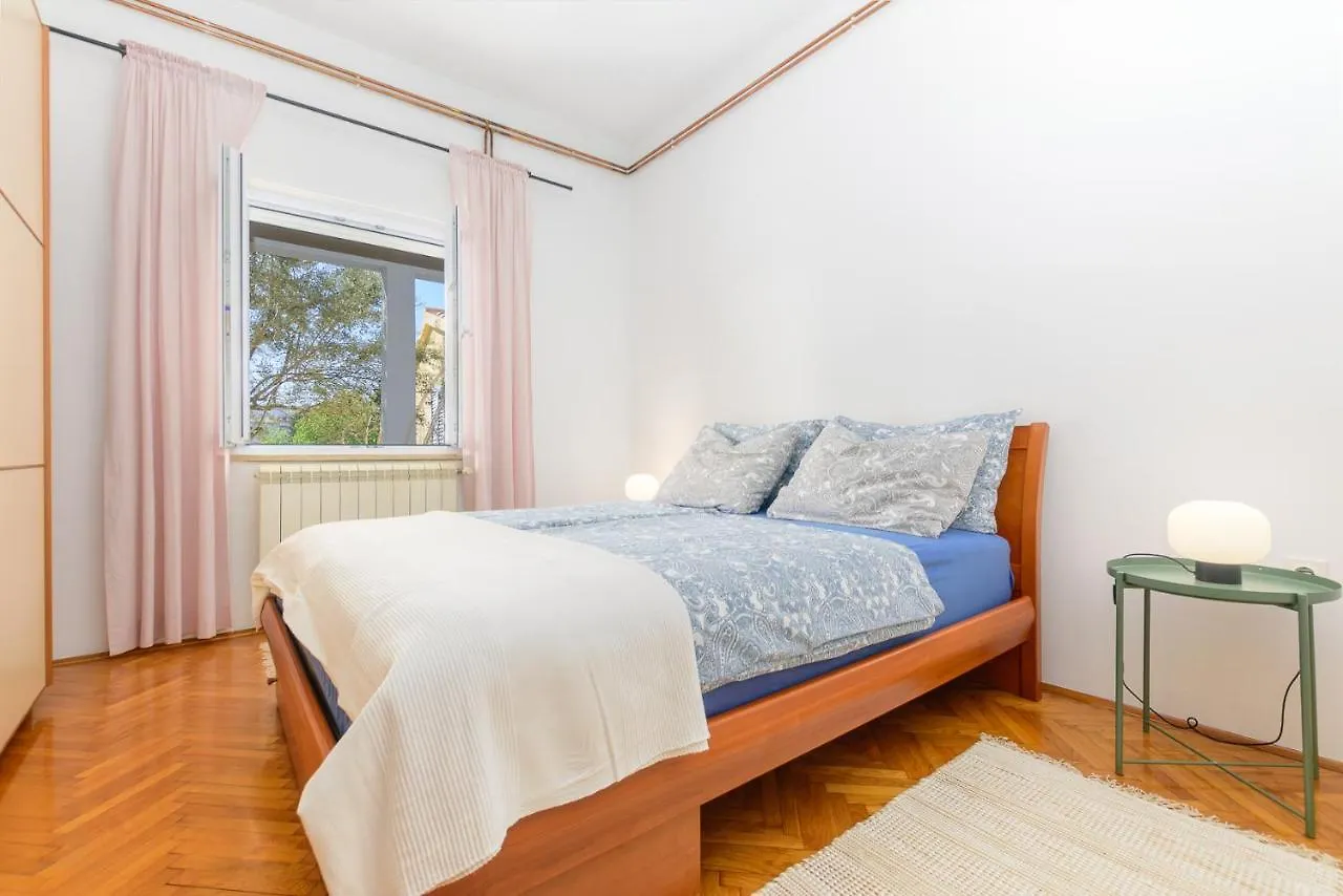 Apartment Macan, Beautiful Green Oasis Pula