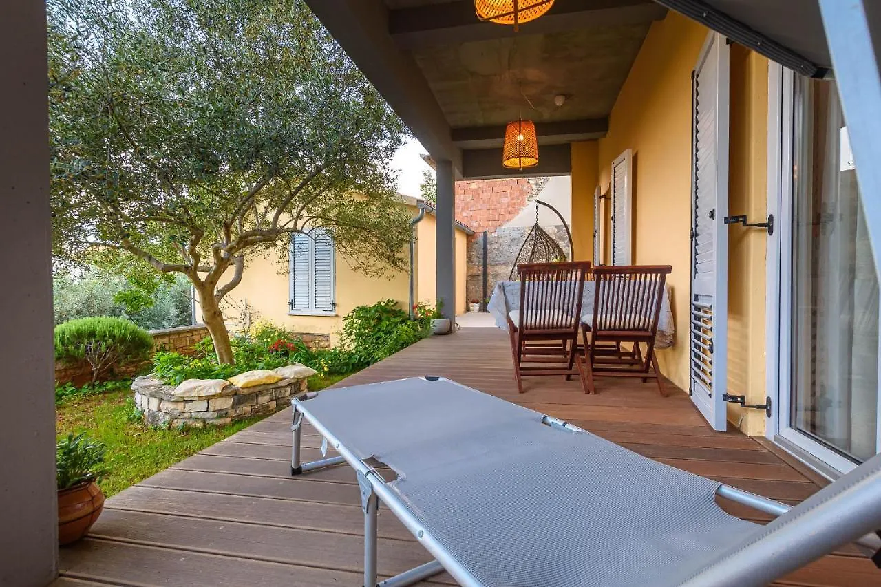 Apartment Macan, Beautiful Green Oasis Pula