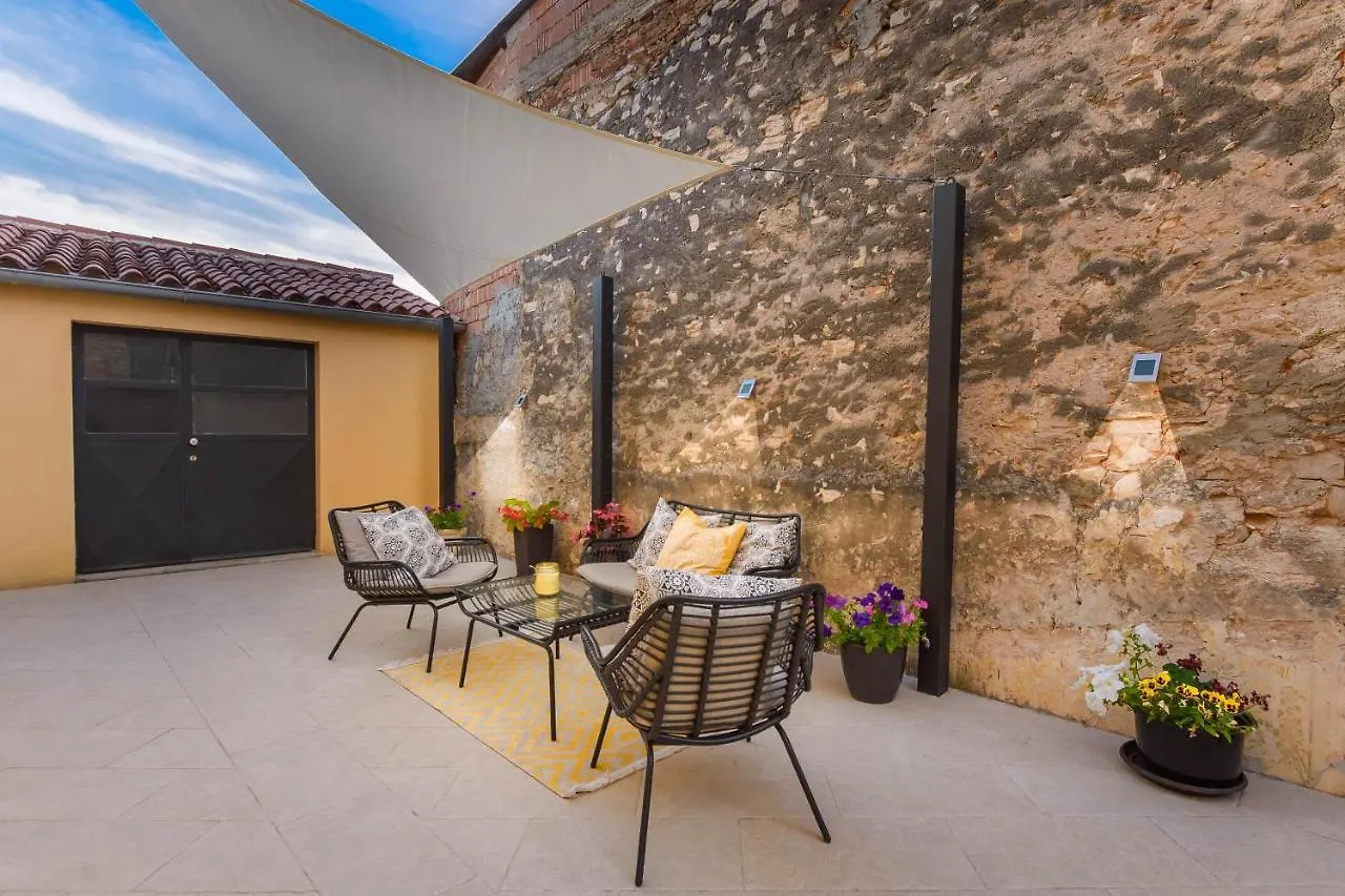 Apartment Macan, Beautiful Green Oasis Pula 0*,  Kroatien