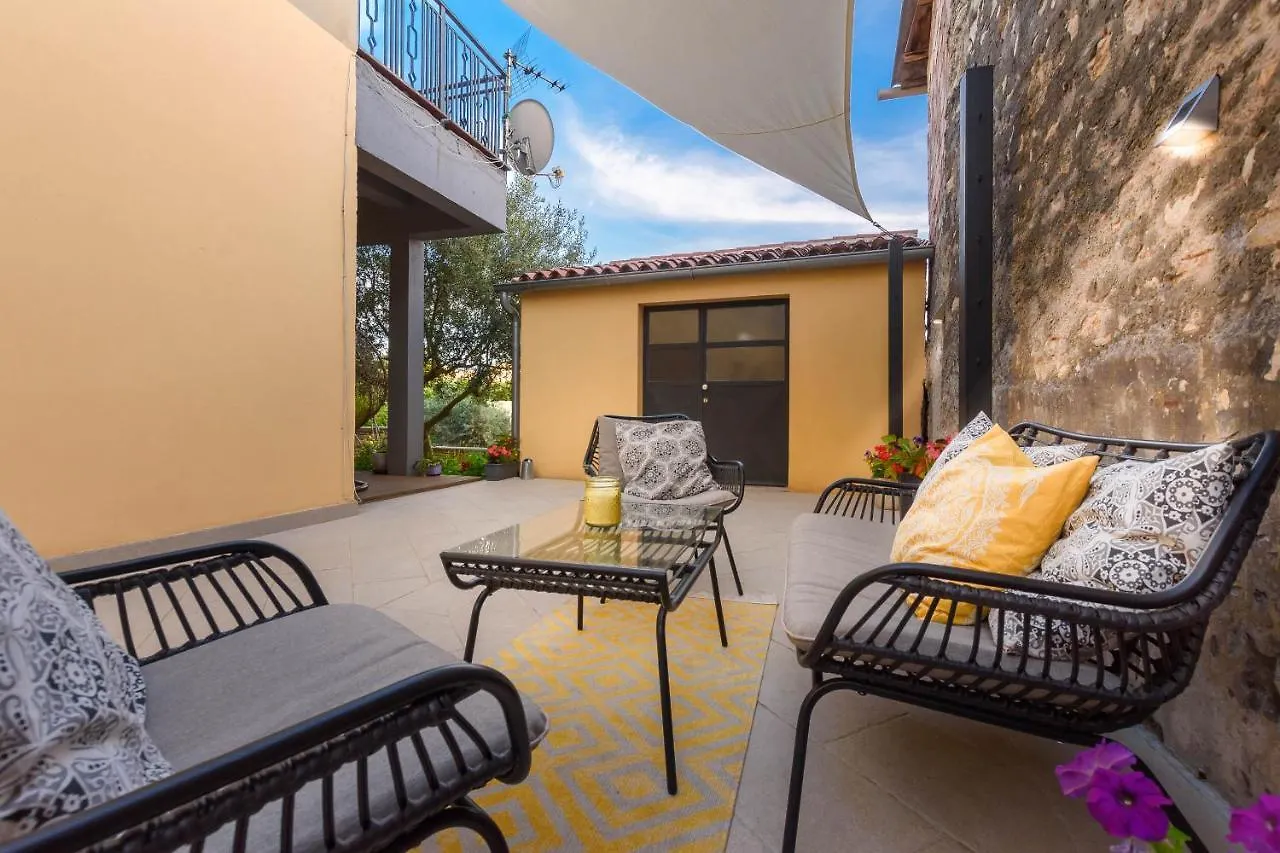 Apartment Macan, Beautiful Green Oasis Pula