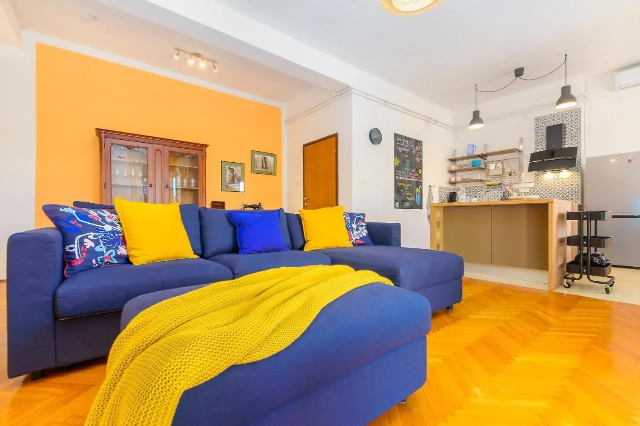 Apartment Macan, Beautiful Green Oasis Pula 0*,