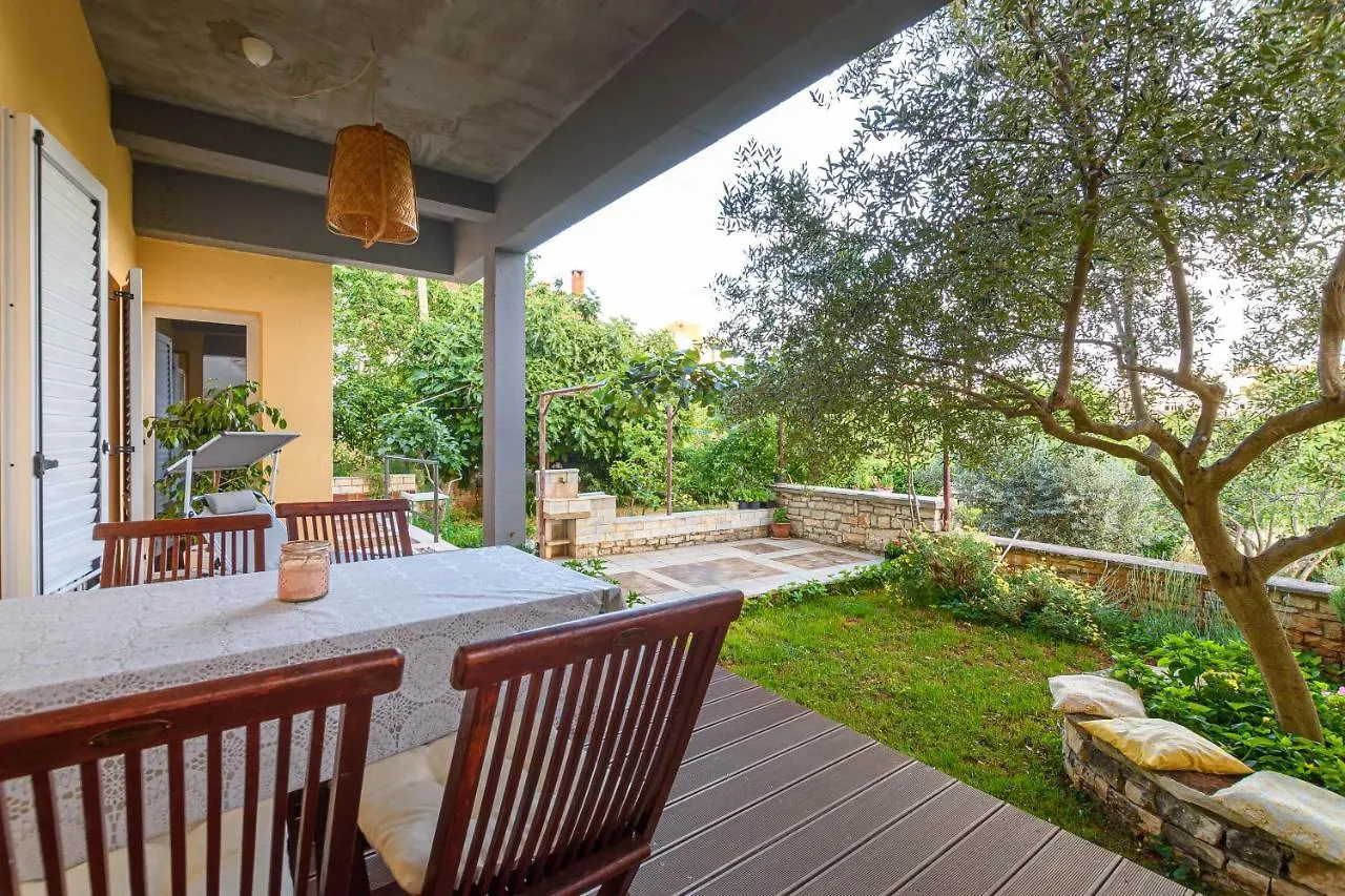 Apartment Macan, Beautiful Green Oasis Pula Kroatië